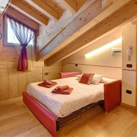 Dei App 5 Apartment
